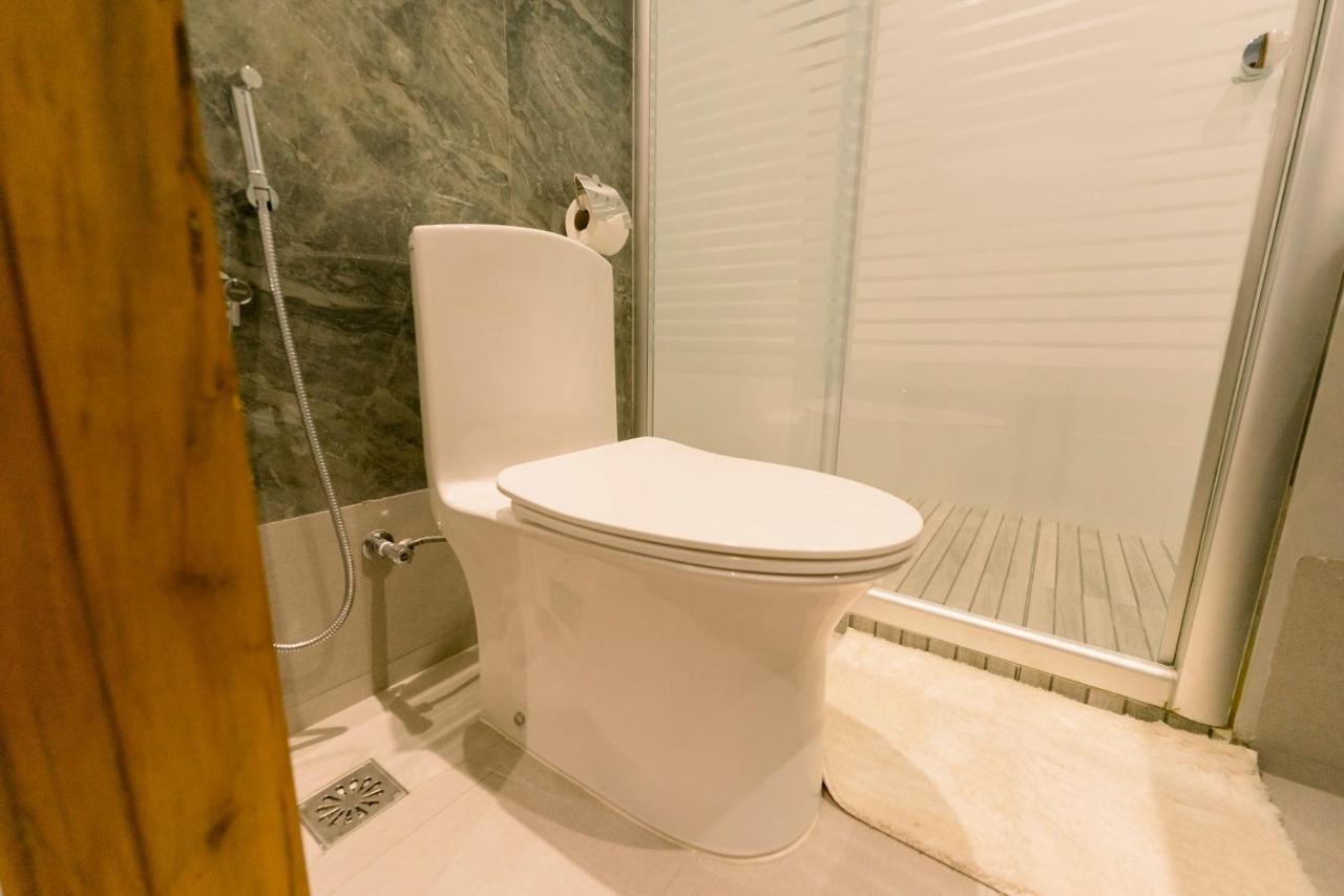 Madonna Hometel And Suites New Pandan Panabo Exteriör bild