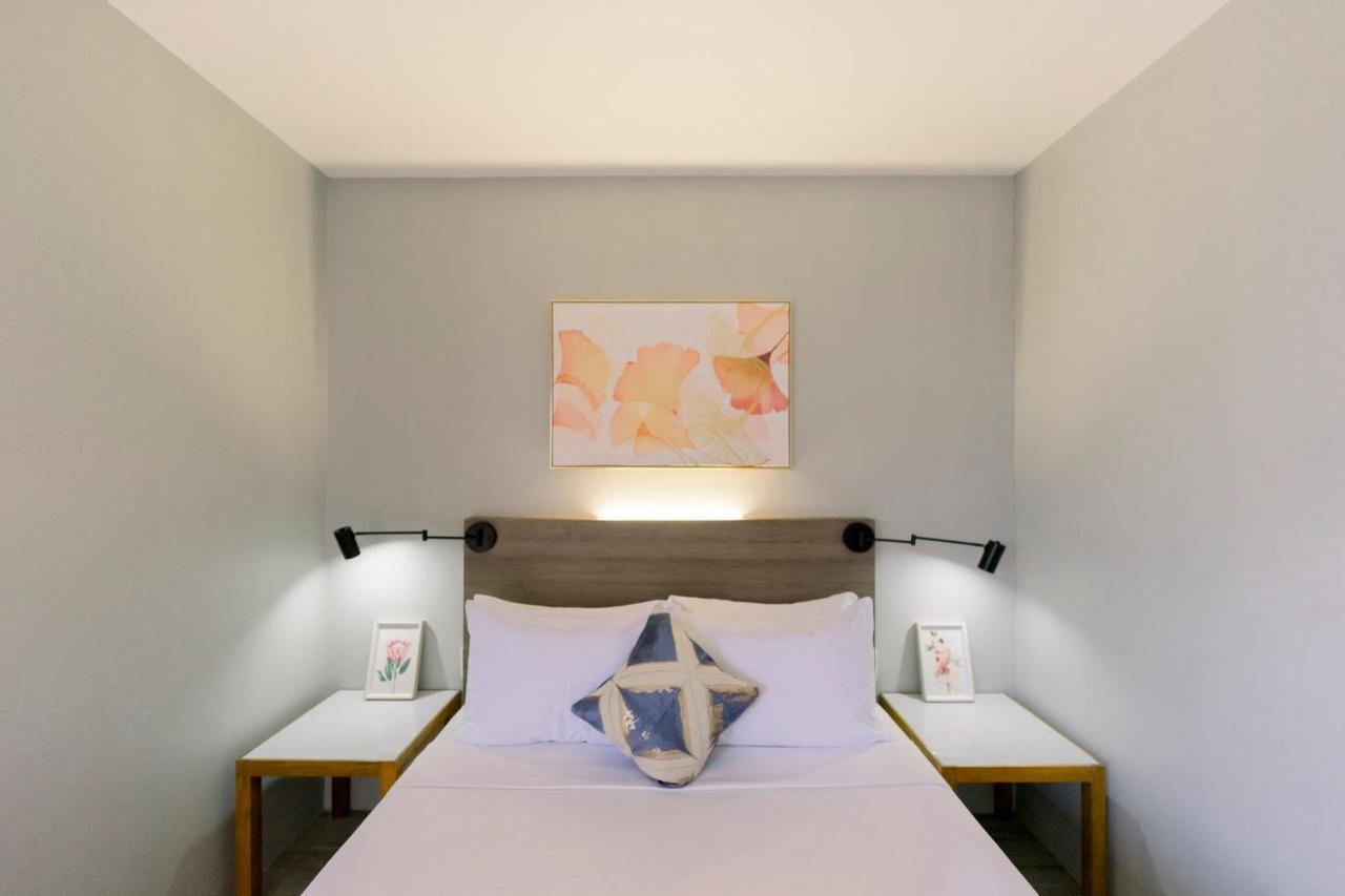 Madonna Hometel And Suites New Pandan Panabo Exteriör bild