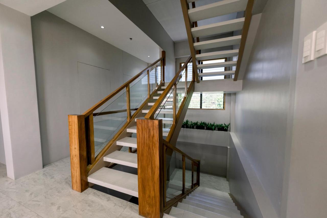 Madonna Hometel And Suites New Pandan Panabo Exteriör bild