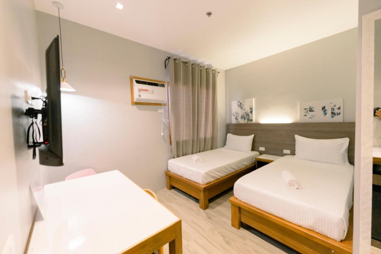 Madonna Hometel And Suites New Pandan Panabo Exteriör bild