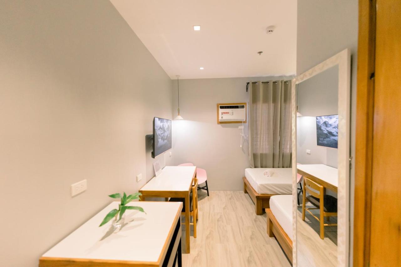 Madonna Hometel And Suites New Pandan Panabo Exteriör bild