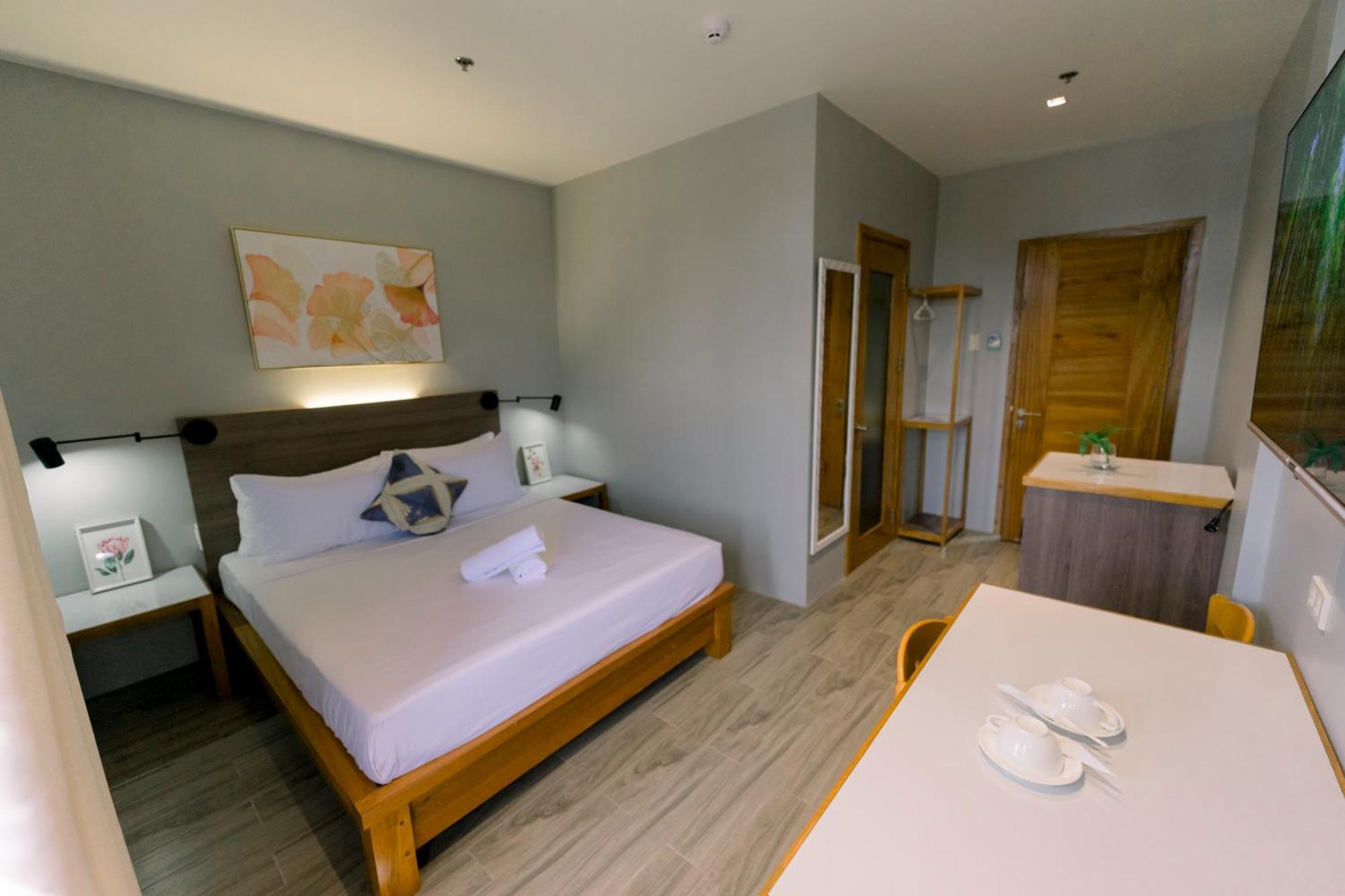 Madonna Hometel And Suites New Pandan Panabo Exteriör bild